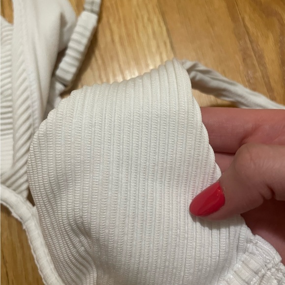 Hollister White High Apex Ribbed Underwire Bikini Top Size XXS - Picture 4 of 5
